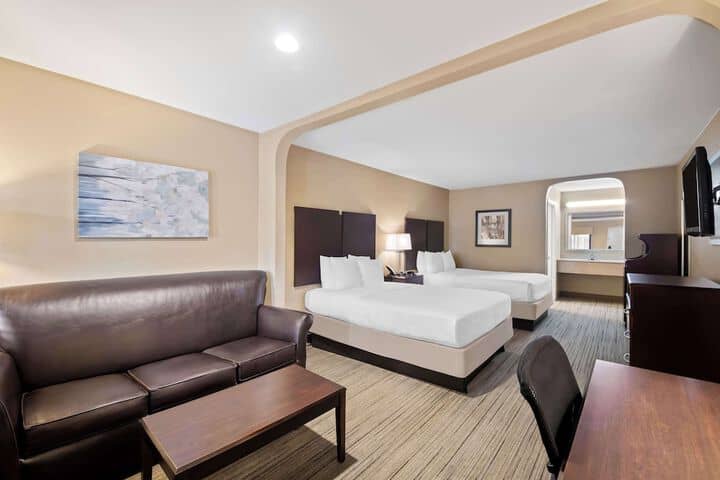 Room 13 of 24