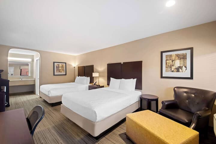 Room 11 of 24