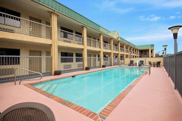 Pool 18 of 24